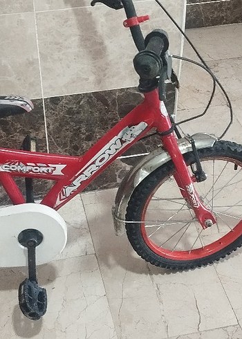 Hello Kitty Kırmızı Renkli Çocuk Bisikleti
