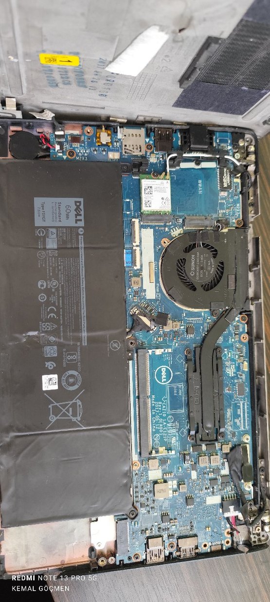 Dell Latitude Siyah Dizüstü Bilgisayar - Görsel 3