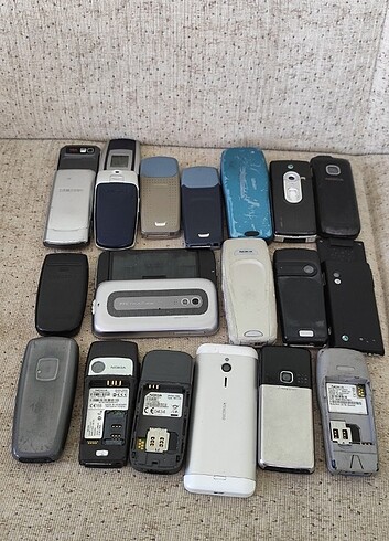 Nokia ve Samsung telefonlar