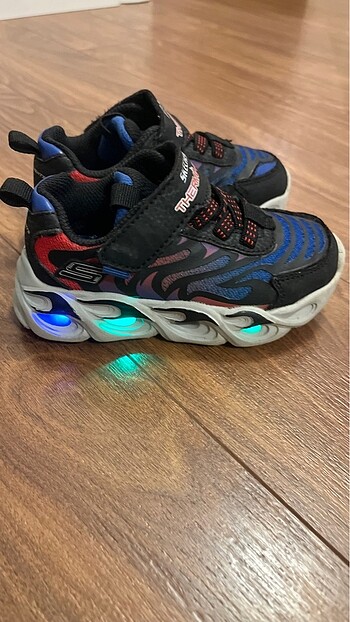 24 Beden çeşitli Renk Skechers ayakkabı