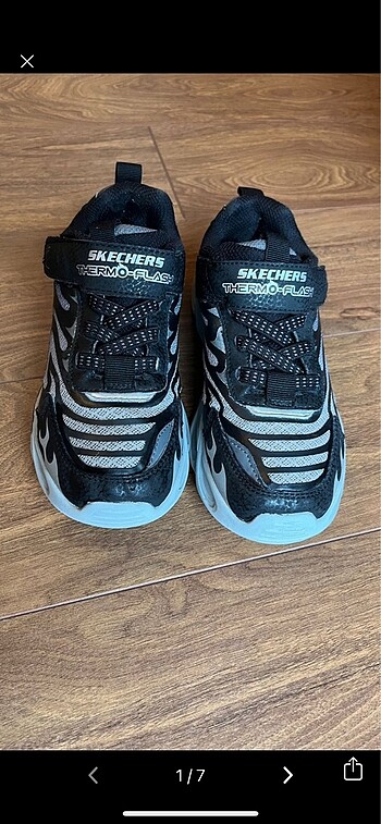 Skechers