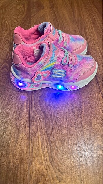 24 Beden Skechers ayakkabı