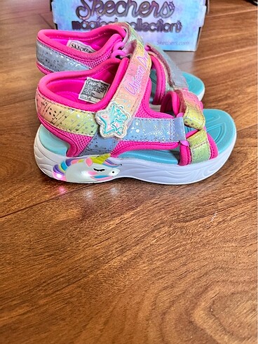 24 Beden Orijinal Skechers sandalet