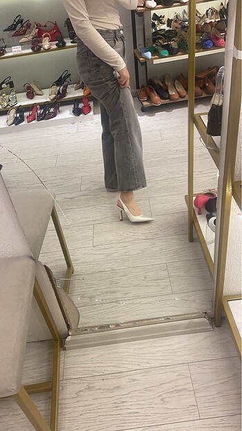 Zara Hiç giyilmemiş saten topuklu