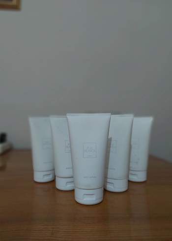AVON PUR BLANCA VÜCUT LOSYONU