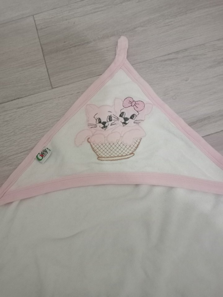 Nakışlı Beyaz Bebek banyo havlusu - Görsel 3