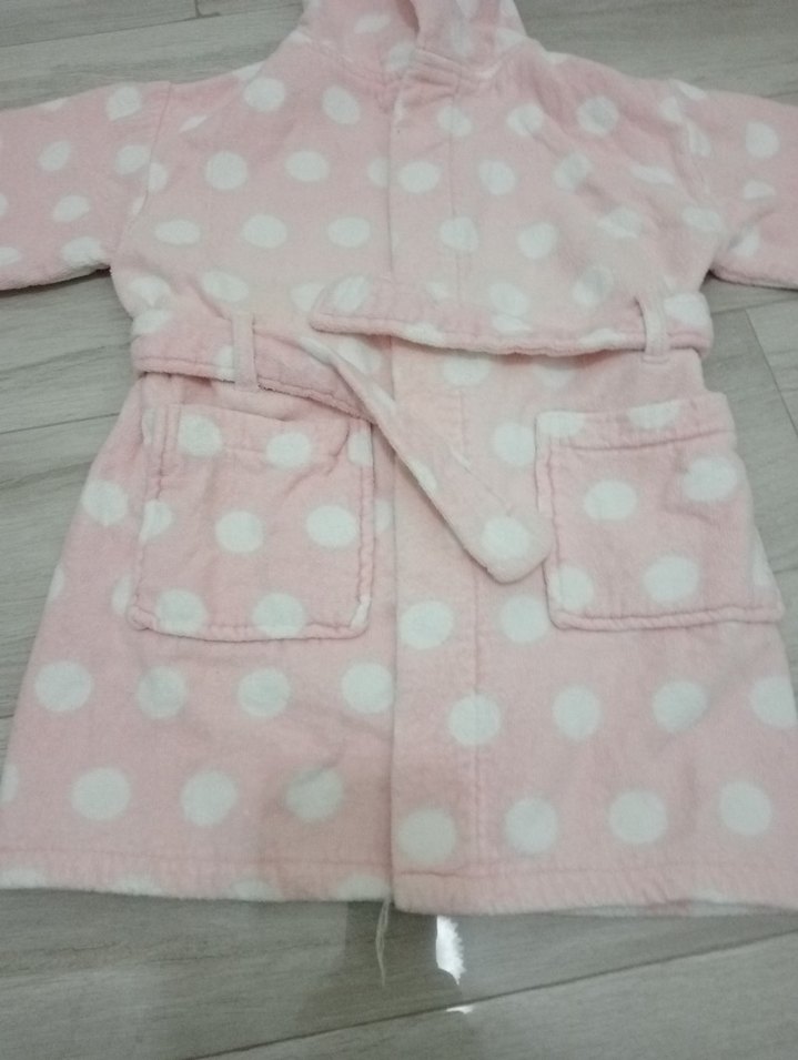 Kapüşonlu Pembe Puantiyeli Kız Bornozu - Görsel 3