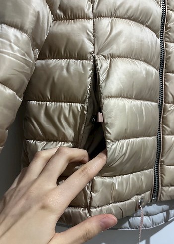 Parlak Bej Kadın Mont - Görsel 3