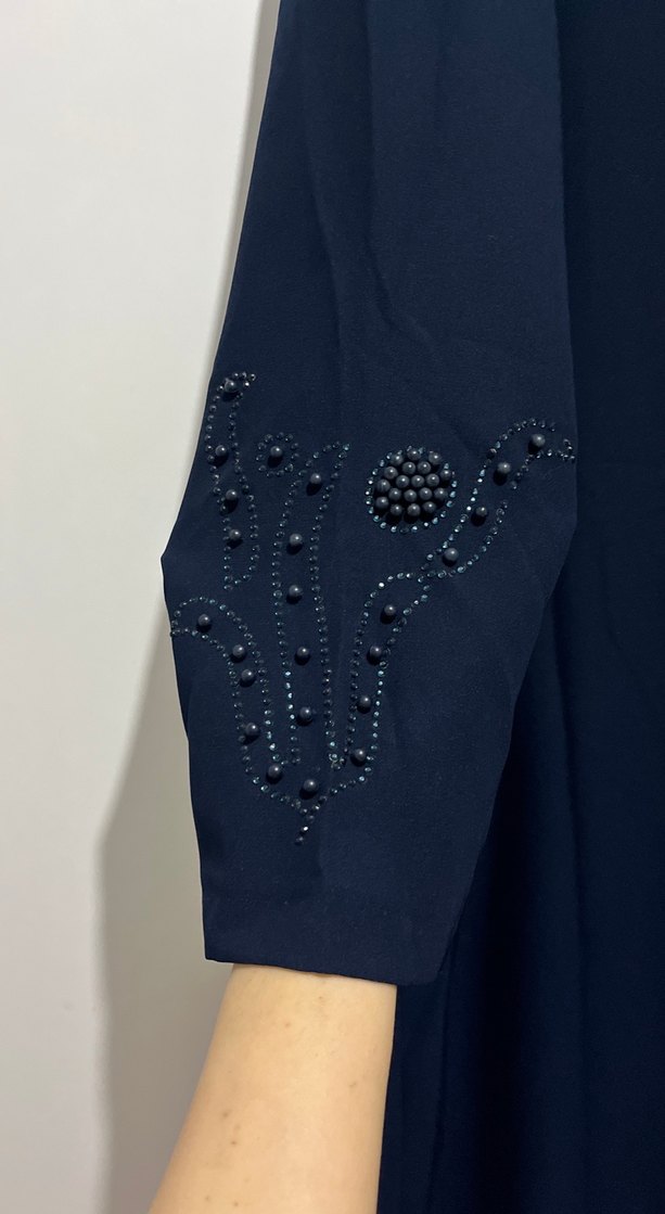 Uzun Kollu Lacivert Nakışlı Uzun Elbise - Görsel 3