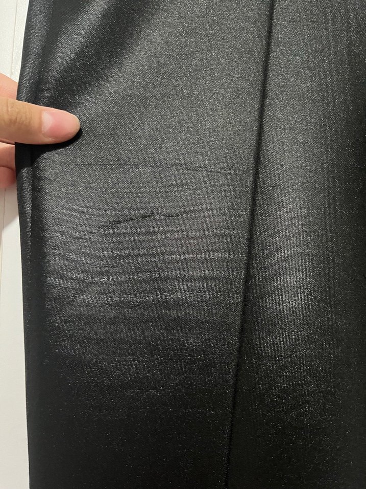 Kadın Siyah Piliseli Midi Kumaş Pantolon - Görsel 2