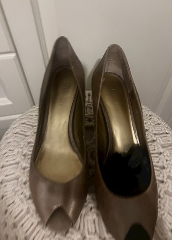 Nine West Kahverengi Süet Dolgu Topuk Kadın Ayakkabı
