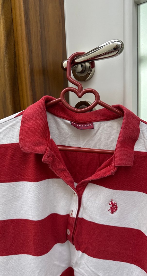 Kırmızı Beyaz Çizgili Polo Yaka Kadın Tişört - Görsel 3