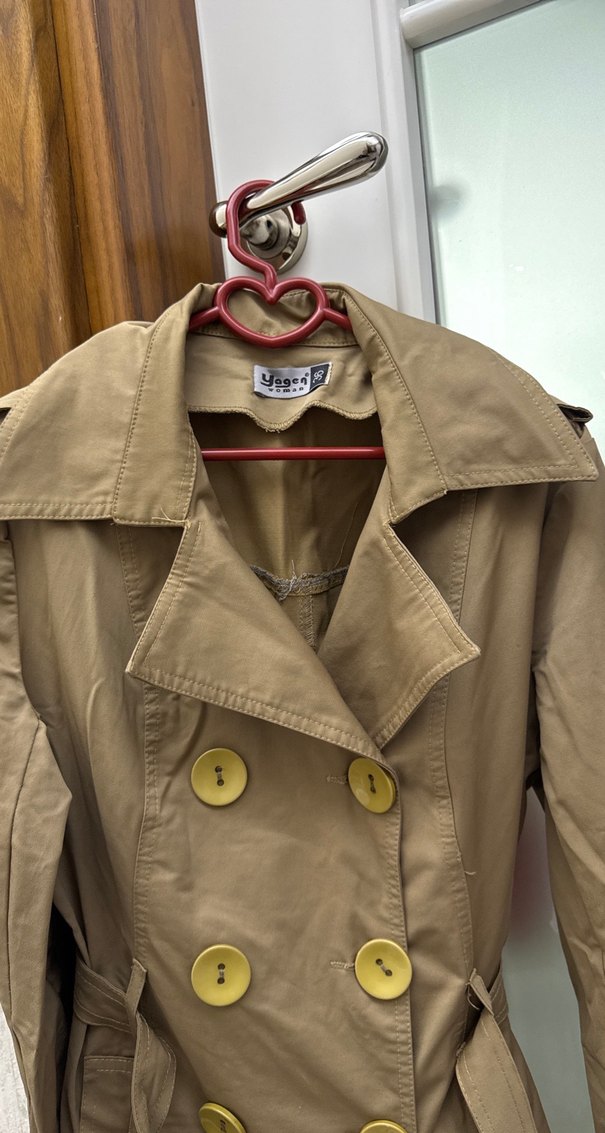 Düğmeli Bej Kadın Trençkot - Görsel 3