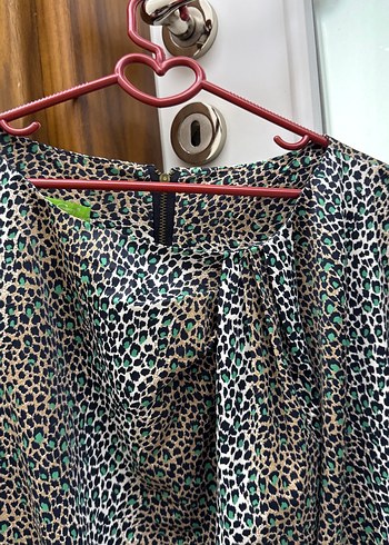 Düğmeli Leopar Desenli Yeşil Kadın Elbise - Görsel 2