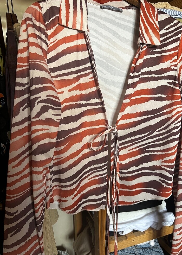 Önü Bağcıklı Gömlek - Görsel 4