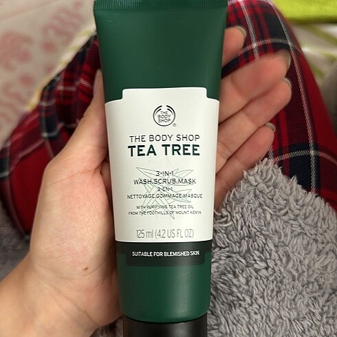 the body shop tea tree scrub