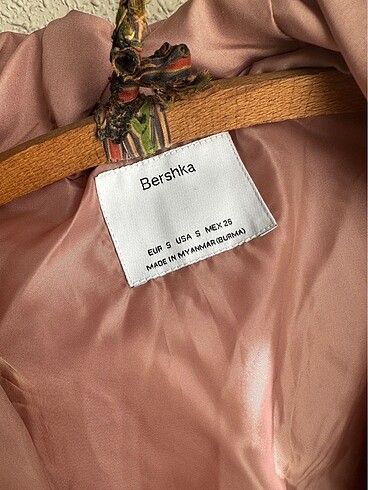 s Beden bershka mont s