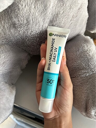 bha niacinamide daily uv garnier güneş kremi