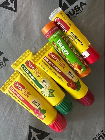 Beden carmex ve blistex lip balm