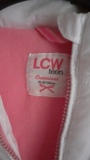 LC Waikiki Beyaz mont