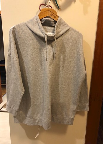 Gri Yüksek Yakalı Kadın Sweatshirt