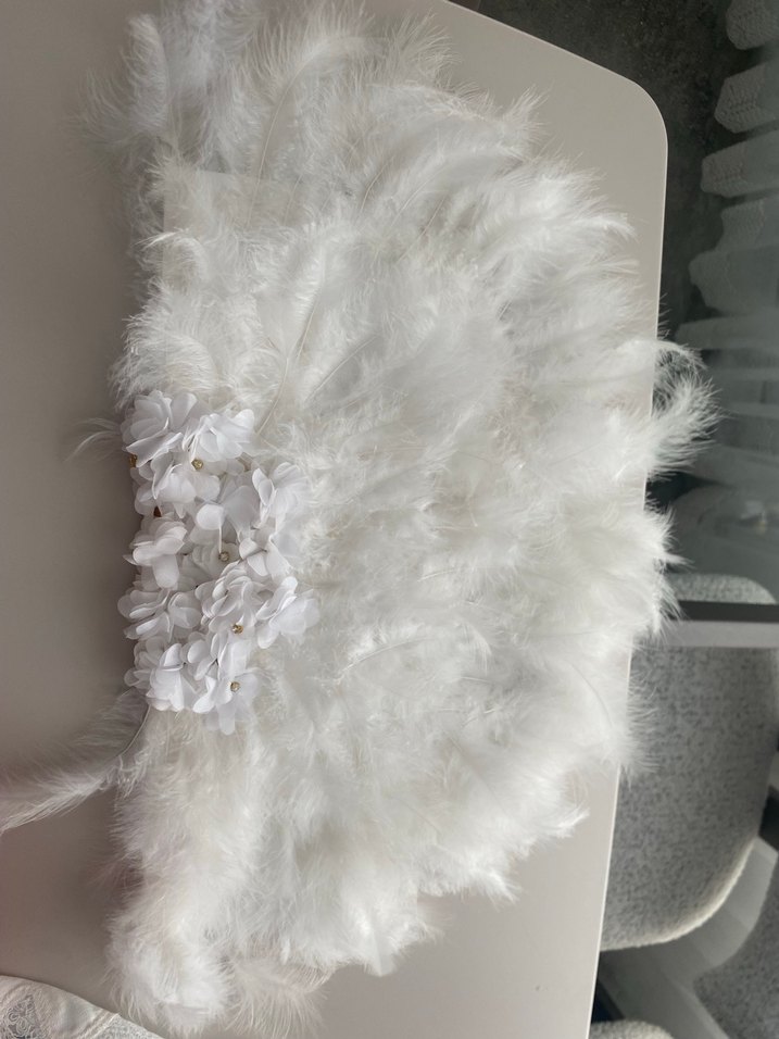 Beyaz tüylü gelin yelpazesi - Görsel 2