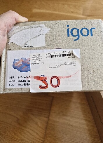 Igor Yeni etiketli igor sandalet 30 numara