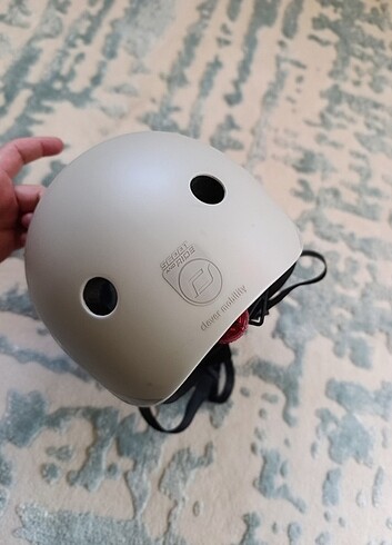 Scoot and ride kask