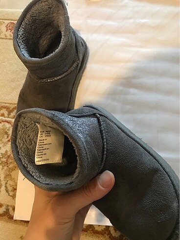 H&M Kız çocuk bot.
