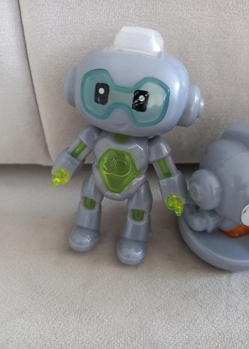 Gri Robot Figür Seti