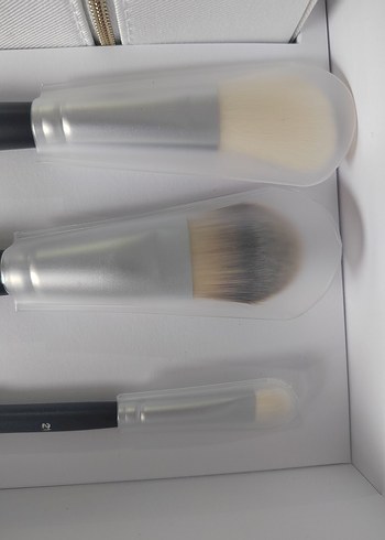 Dior  Makyaj Fırçası Seti - Görsel 4