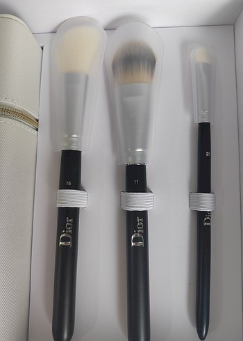 Dior  Makyaj Fırçası Seti - Görsel 3