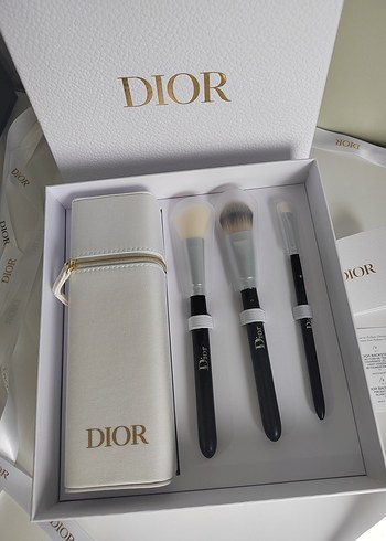 Dior  Makyaj Fırçası Seti - Görsel 2