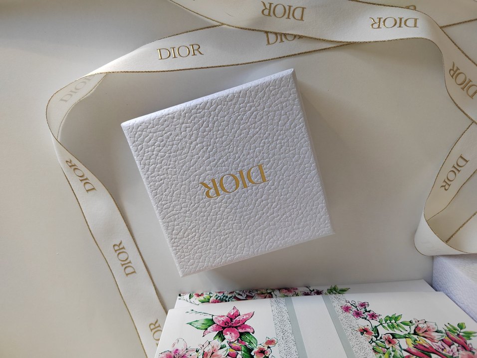 Dior  Kırmızı Ruj ve oje seti - Görsel 3