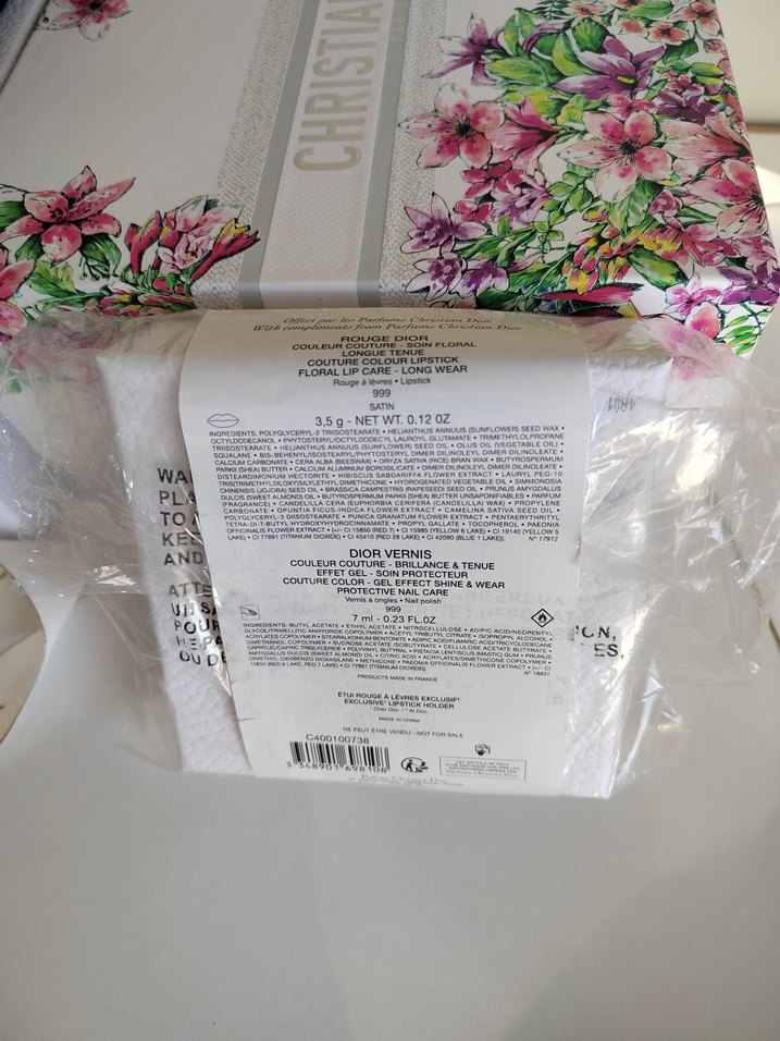 Dior  Kırmızı Ruj ve oje seti - Görsel 4