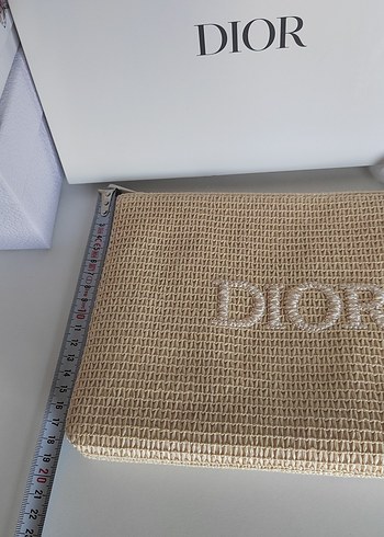 Dior büyük makyaj çantası hasır - Görsel 7
