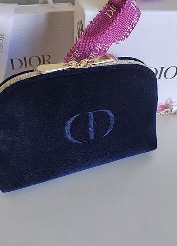  Beden lacivert Renk Dior makyaj çantası 