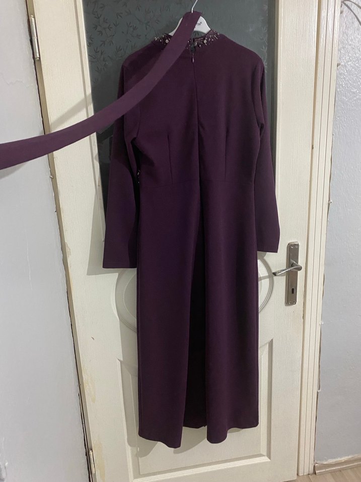 Mor Uzun Kollu İşlemeli Abiye Elbise - Görsel 4