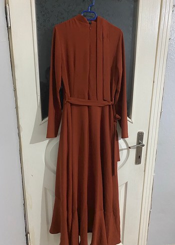 Kahverengi Uzun Drapeli Kadın Elbise - Görsel 3