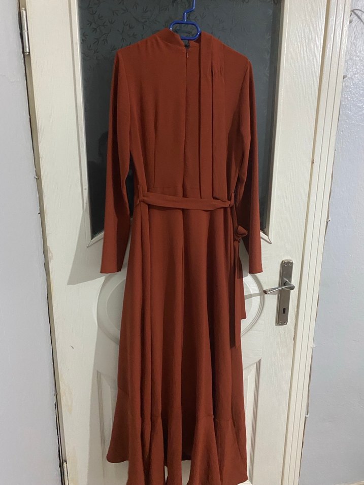 Kahverengi Uzun Drapeli Kadın Elbise - Görsel 3