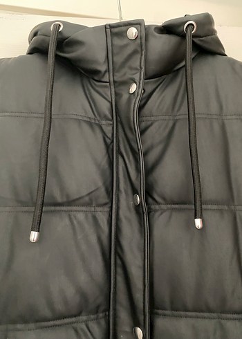 Kadın Siyah Kapüşonlu Fermuarlı Şişme Yelek - Görsel 8