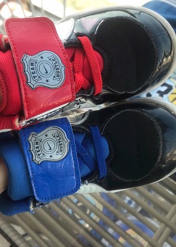 Nike Çocuklar için Renkli Nike Spor Ayakkabı