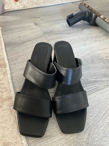 Zara Topuklu terlik