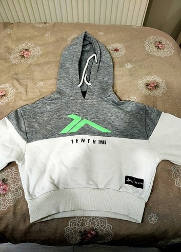 Move crop sweatshirt