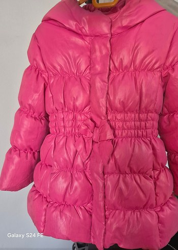 24-36 Ay Beden Düğmeli Parlak Pembe Kız Mont