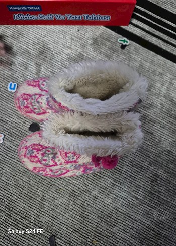 Accesorize Desenli Pembe Örgü Kız Çocuk Ev Botu - Görsel 3