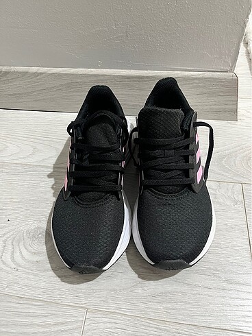 Adidas Spor ayakkabı