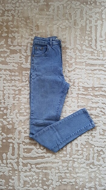 Açık renk kot pantolon