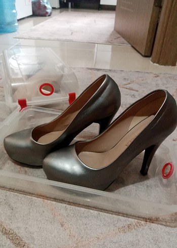 Gri gümüş Modern Klasik Stiletto Topuklu Kadın Ayakkabı