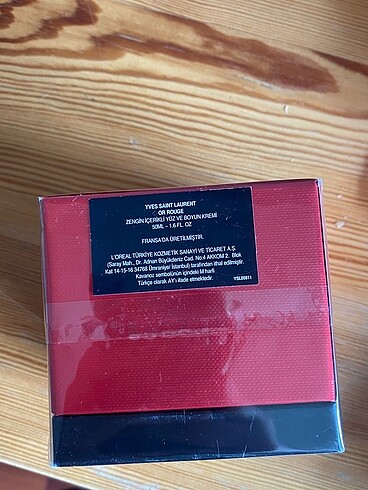 Beden YSL Yves Saint Laurent Or Rouge Krem